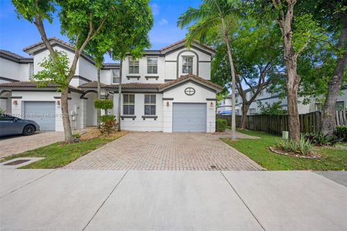 7633-7633 Nw 114th Path, Medley, FL, 33178-1382 | Card Image