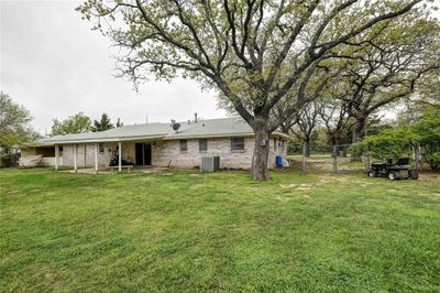 536 Theater Road, House other with 2 bedrooms, 2 bathrooms and null parking in Bowie TX | Image 3