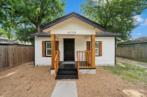4208 Delhi St, Houston, TX, 77022-4040 | Card Image