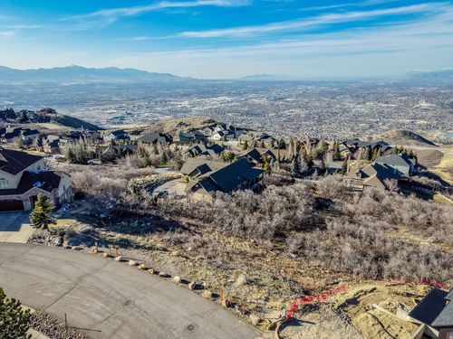18-1565 Trail Crest Ct, Draper, UT, 84020-5525 | Card Image