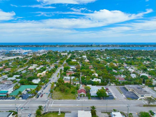 3608 Broadway, House other with 5 bedrooms, 2 bathrooms and null parking in West Palm Beach FL | Image 5