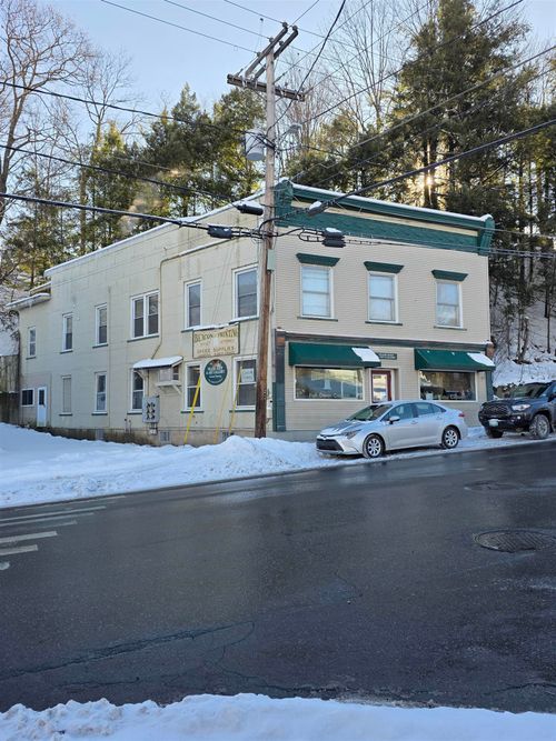 18 S Main St, Randolph, VT, 05060-1379 | Card Image