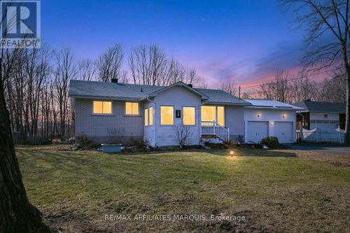 39 Golf Club Rd, Smiths Falls, ON, K7A4S5 | Card Image