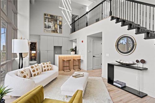 apt-403-600 Admiral Blvd, Kansas City, MO, 64106-1557 | Card Image