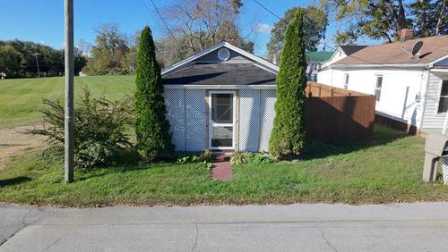 211 Butt St Sw, Abingdon, VA, 24210-3009 | Card Image