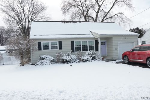 203 Crestwood Dr, Syracuse, NY, 13212-3510 | Card Image