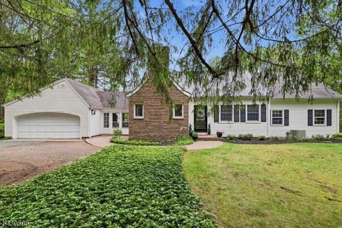 114 Upper Sunset Dr, Long Valley, NJ, 07853-6104 | Card Image