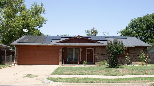 304 Nw Suzanne Ter, Burleson, TX, 76028-5622 | Card Image