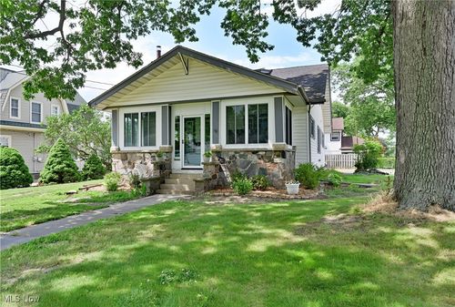 891 Park Avenue, Amherst, OH, 44001 | Card Image
