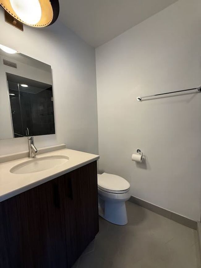 APT-1819 - 910 N Lake Shore Dr, Condo with 3 bedrooms, 2 bathrooms and 1 parking in CHICAGO IL | Image 17