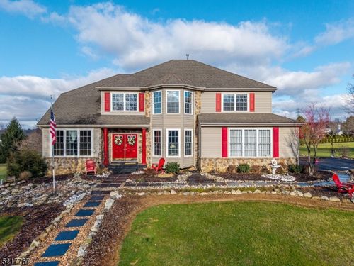 12 Foxwood Ln, Phillipsburg, NJ, 08865-2084 | Card Image