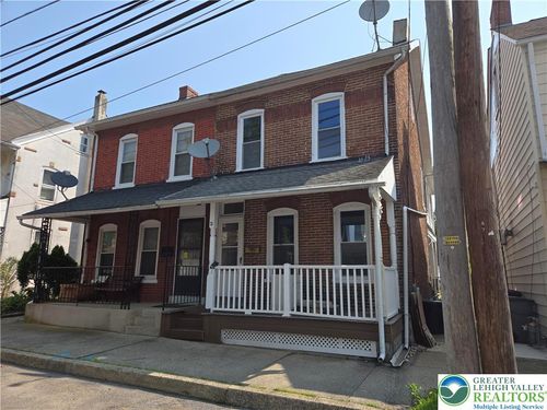 31 N 4th St, Emmaus, PA, 18049-2745 | Card Image