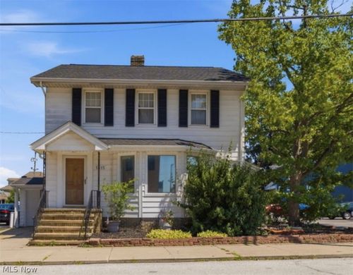 1415 Blossom Park Ave, Lakewood, OH, 44107-4401 | Card Image