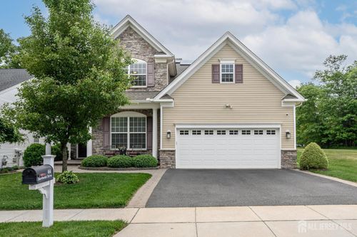 44 Hardwick Dr, KENDALL PARK, NJ, 08824-7020 | Card Image