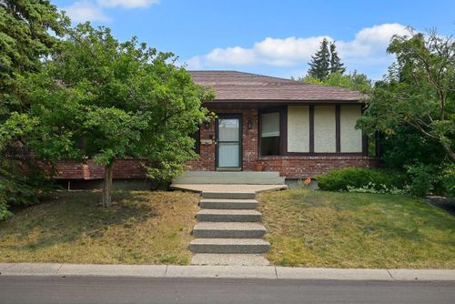 80 Edforth Way Nw, Calgary, AB, T3A3W2 | Card Image