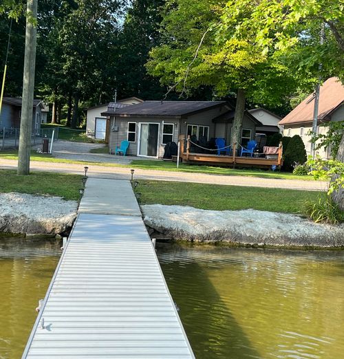 6439 E Sugar Grove Rd, Fountain, MI, 49410-9744 | Card Image