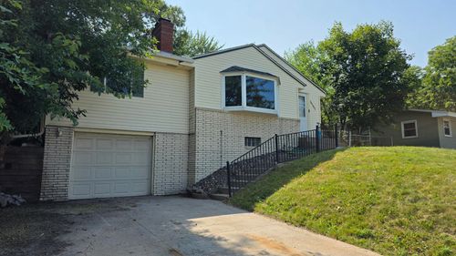 5787 Central Ave Ne, Fridley, MN, 55432-5705 | Card Image
