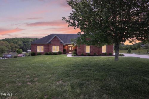 121 Sunnyfield Drive, Blountville, TN, 37617 | Card Image