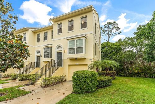 104-1620 42nd Sq, Vero Beach, FL, 32960-0532 | Card Image