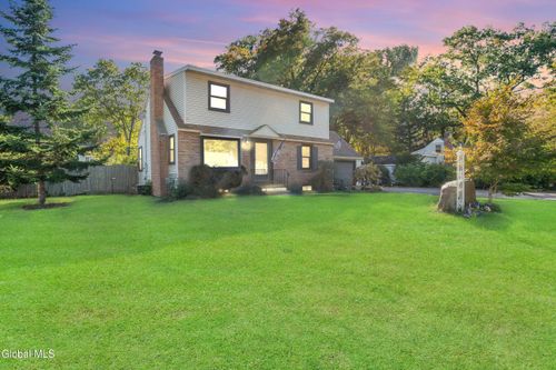 140 Willow Ln, Glenville, NY, 12302-5527 | Card Image