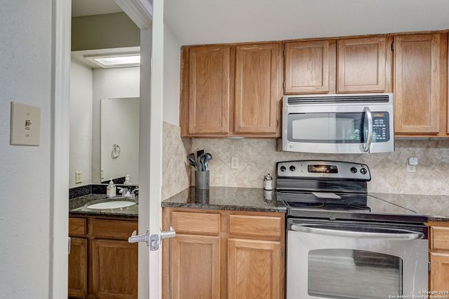 APT-604 - 2718 Old Field Dr, Condo with 2 bedrooms, 3 bathrooms and null parking in San Antonio TX | Image 14