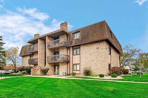 apt-101-2306 Martha St, Highland, IN, 46322-2551 | Card Image