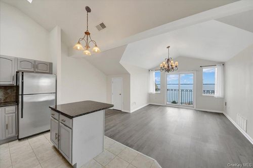 3-1424 Outlook Ave, Bronx, NY, 10465-1118 | Card Image