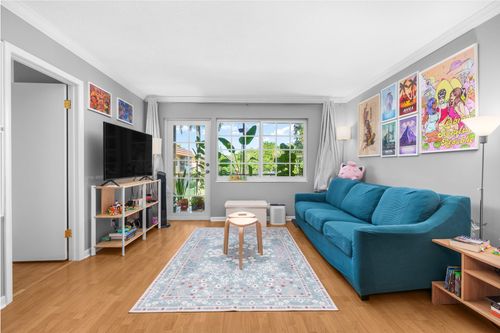 apt-201n-300 Ne 19th Ct, Wilton Manors, FL, 33305-2013 | Card Image