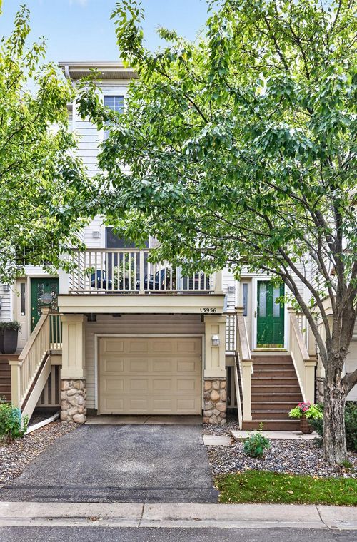13956 52nd Ave N, Plymouth, MN, 55446-1631 | Card Image
