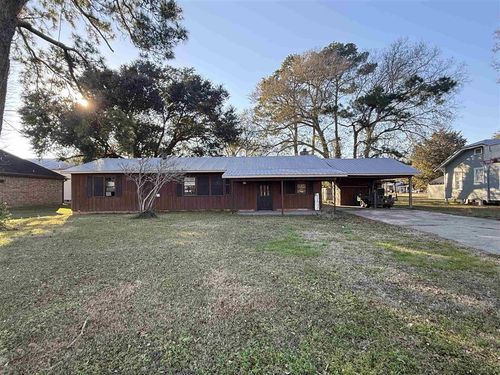 303 Elizabeth St, Welsh, LA, 70591-4611 | Card Image