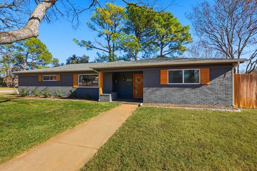 904 Scott Dr, Hurst, TX, 76053-4836 | Card Image