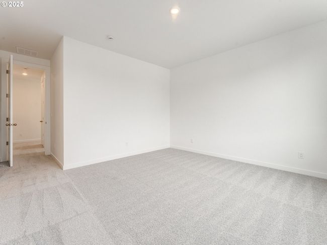 8431 Se Blanton St, House attached with 3 bedrooms, 3 bathrooms and 2 parking in Hillsboro OR | Image 20