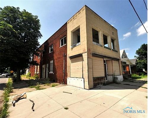3201 Warsaw St, Toledo, OH, 43608-1849 | Card Image