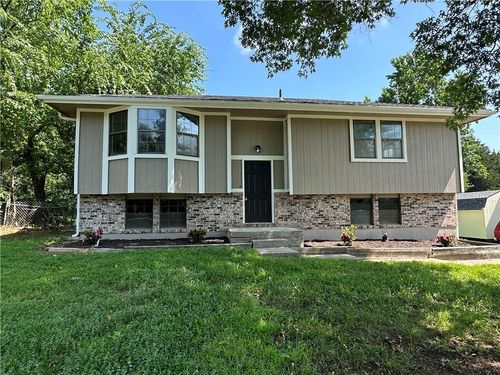 113 Se 250th Rd, Warrensburg, MO, 64093-7503 | Card Image