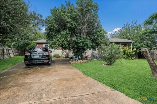 590 Gateway Cir, New Braunfels, TX, 78130-2543 | Card Image