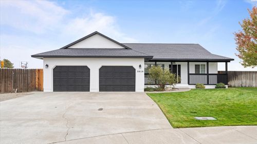 3810 Meadow View Ct, Pasco, WA, 99301-9430 | Card Image