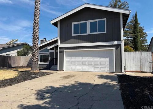 6005 La Castana Way, Sacramento, CA, 95823 | Card Image