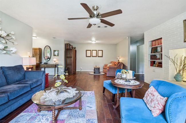 236 Cooper Dr, House other with 3 bedrooms, 2 bathrooms and null parking in Hurst TX | Image 6