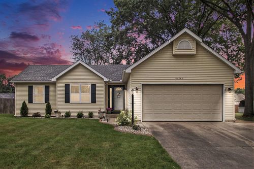 10249 Charles St, Osceola, IN, 46561-8922 | Card Image
