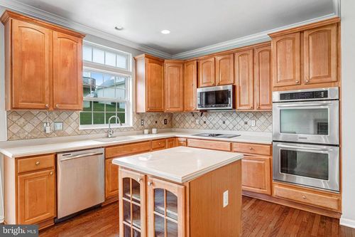 5213 Yellow Birch Dr, FREDERICKSBURG, VA, 22407-9336 | Card Image