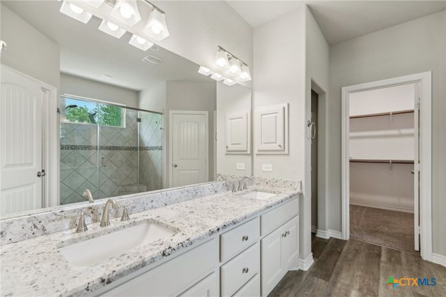 4049 Hickory Forrest Dr, Home with 3 bedrooms, 3 bathrooms and null parking in Seguin TX | Image 18