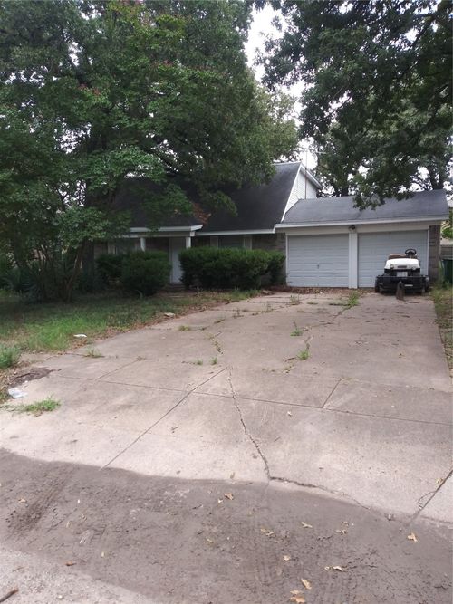 14620 Oakwood Ln, Balch Springs, TX, 75180-3608 | Card Image