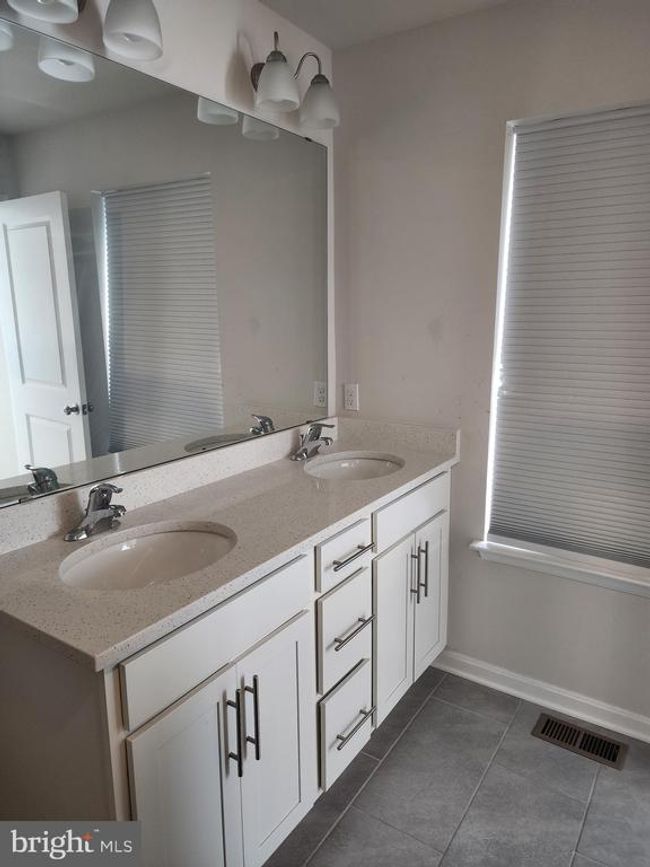 4 Axios Way, Townhouse with 4 bedrooms, 4 bathrooms and null parking in ROSEDALE MD | Image 15