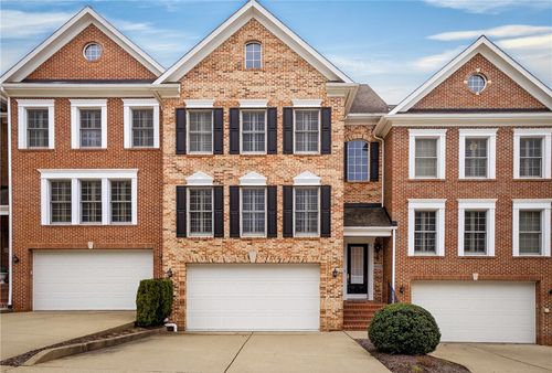 402 Georgetowne Ct, Wexford, PA, 15090-8661 | Card Image