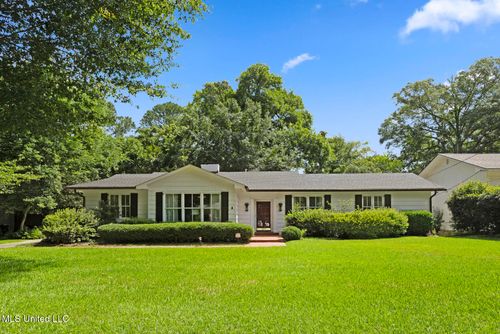 1056 Avondale St, Jackson, MS, 39216-3512 | Card Image