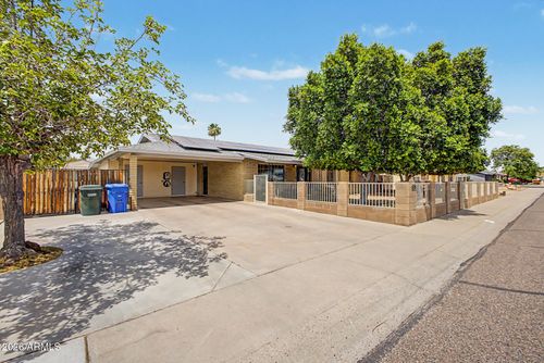 2110 W Morrow Dr, Phoenix, AZ, 85027-5133 | Card Image