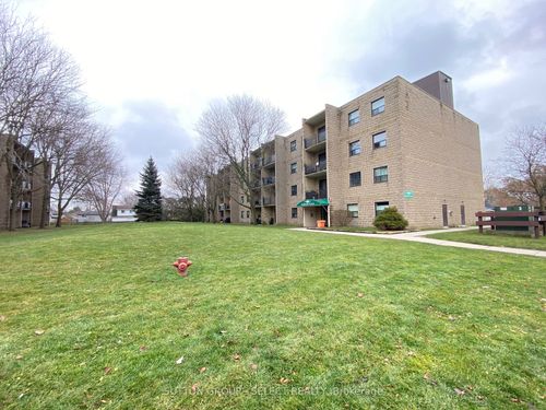 306-130 Park Ave E, Chatham, ON, N7M3V6 | Card Image