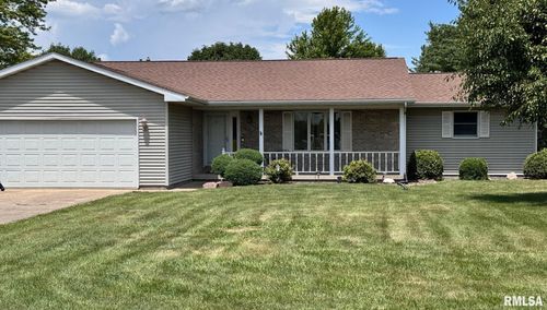 3411 Sunset Dr, Taylorville, IL, 62568-8985 | Card Image