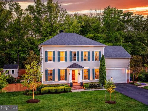 105 Heglar Oaks Ct, Herndon, VA, 20170-5168 | Card Image