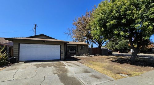 2461 Oceanic Dr, Fairfield, CA, 94533-1641 | Card Image